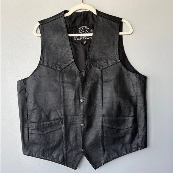 SHAF Leather Black Motorcycle Biker Vest ~ Lined ~ Snap Front ~ Men Sz 46 - Picture 1 of 6